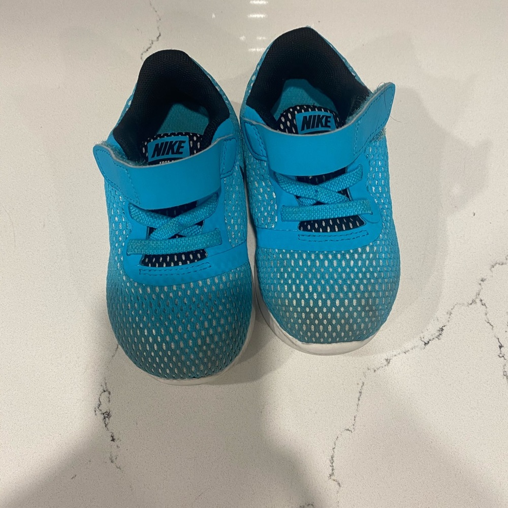 Nike shoes 7C